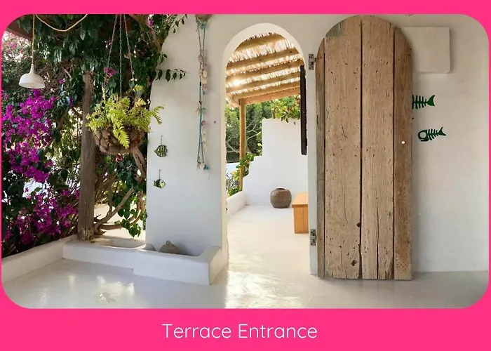 Full Relaxation - Private - Sea View - Stunning Garden - 2 Terraces - 2 Bedrooms - Wifi - Parking - Washing Machine 度假居