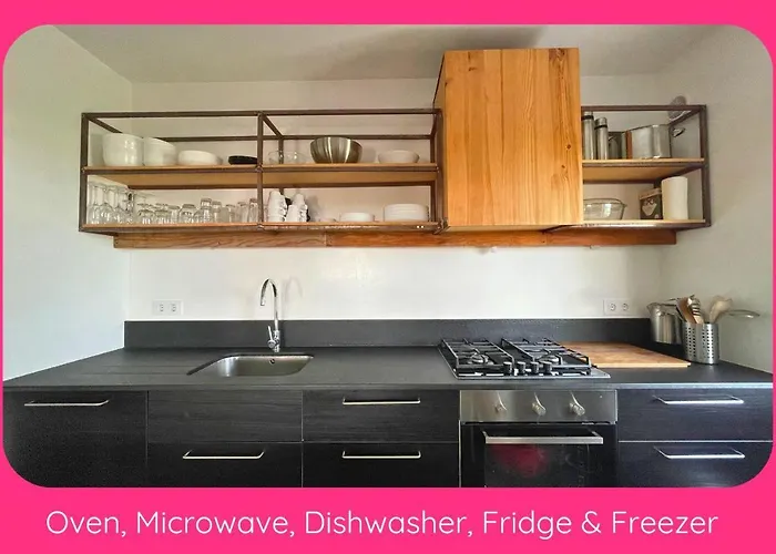 Full Relaxation - Private - Sea View - Stunning Garden - 2 Terraces - 2 Bedrooms - Wifi - Parking - Washing Machine 度假居