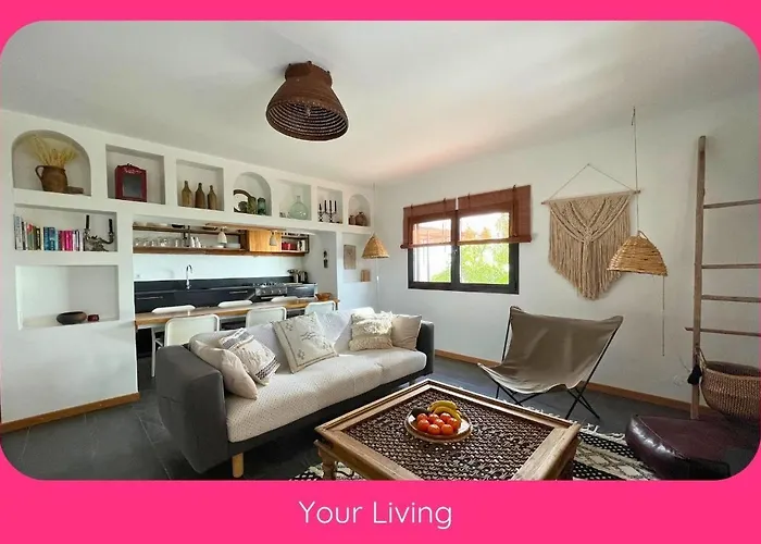 Full Relaxation - Private - Sea View - Stunning Garden - 2 Terraces - 2 Bedrooms - Wifi - Parking - Washing Machine *