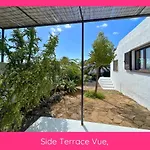Full Relaxation - Private - Sea View - Stunning Garden - 2 Terraces - 2 Bedrooms - Wifi - Parking - Washing Machine Holiday home *