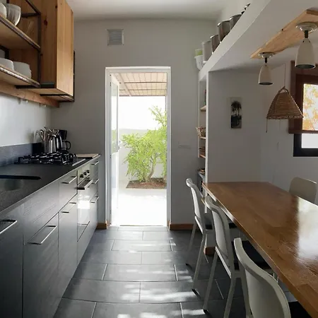 Full Relaxation - Private - Sea View - Private Garden - 2 Terraces - 3 Bedrooms - Wifi - Parking - Washing Machine Holiday home