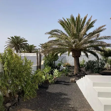 Full Relaxation - Private - Sea View - Private Garden - 2 Terraces - 3 Bedrooms - Wifi - Parking - Washing Machine