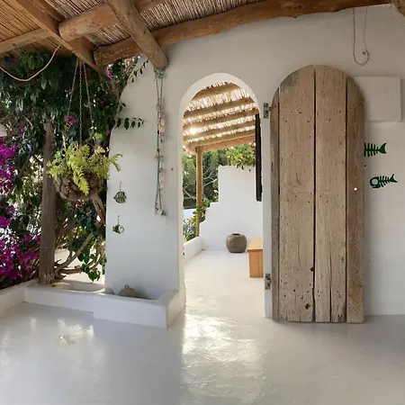 Full Relaxation - Private - Sea View - Private Garden - 2 Terraces - 3 Bedrooms - Wifi - Parking - Washing Machine Holiday home *