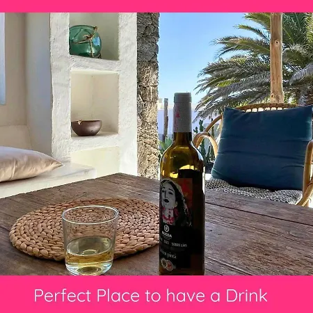 Full Relaxation - Private - Sea View - Stunning Garden - 2 Terraces - 3 Bedrooms - Wifi - Parking - Washing Machine Casa de Férias Güime