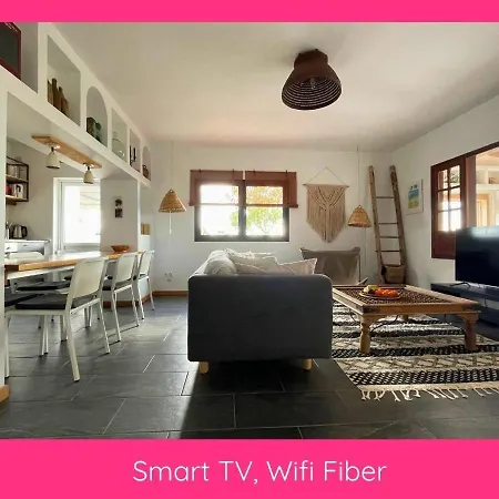 Full Relaxation - Private - Sea View - Stunning Garden - 2 Terraces - 2 Bedrooms - Wifi - Parking - Washing Machine Güime