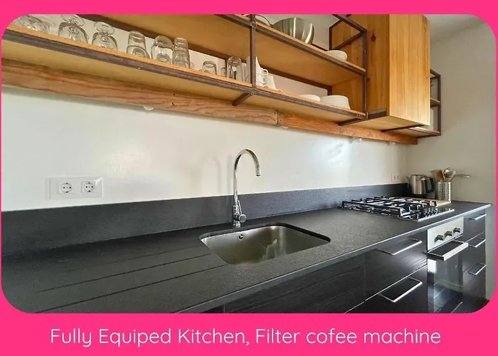 Full Relaxation - Private - Sea View - Stunning Garden - 2 Terraces - 2 Bedrooms - Wifi - Parking - Washing Machine *